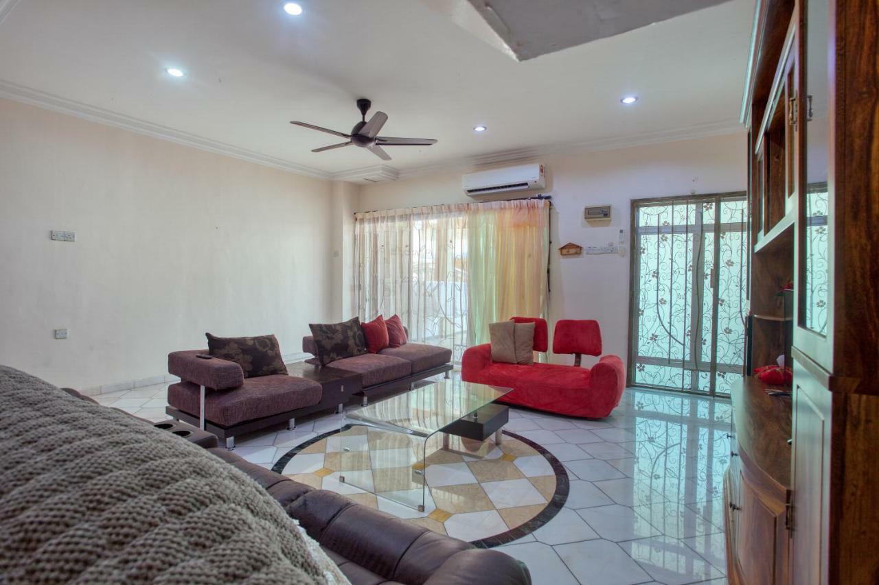 Gunung View Homestay 10 To 12 Pax Near Sunway Tambun Ipoh Extérieur photo