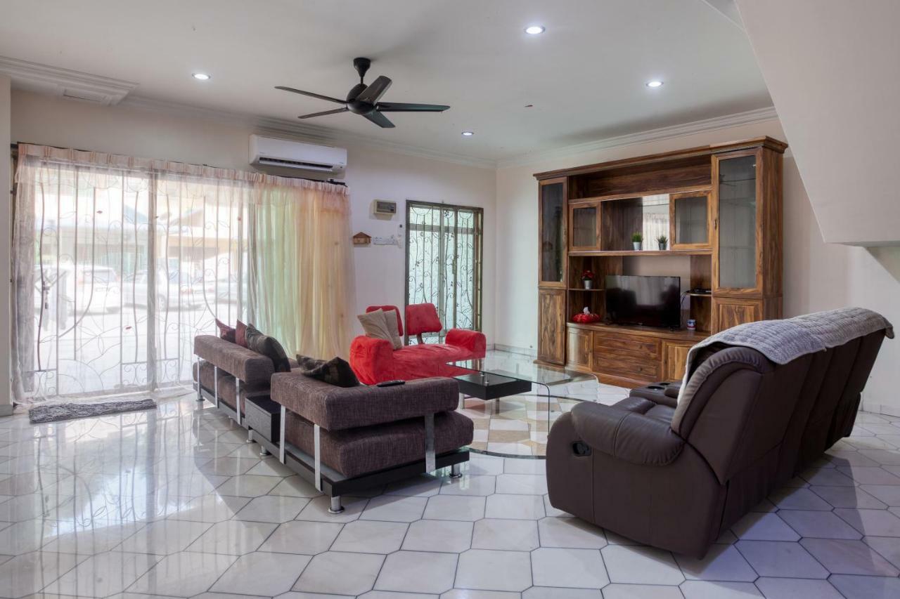 Gunung View Homestay 10 To 12 Pax Near Sunway Tambun Ipoh Extérieur photo