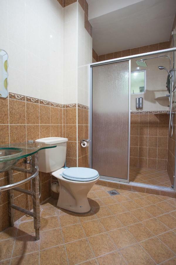 Gunung View Homestay 10 To 12 Pax Near Sunway Tambun Ipoh Extérieur photo