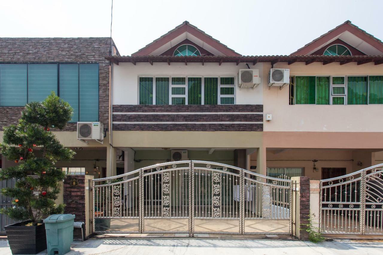Gunung View Homestay 10 To 12 Pax Near Sunway Tambun Ipoh Extérieur photo